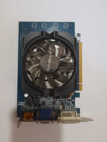Placa de vídeo GT 730 Gddr5