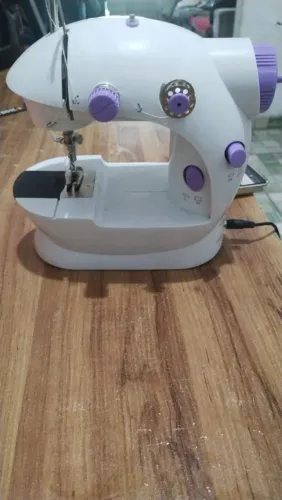 Mini máquina de costura