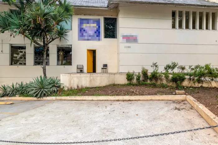 Casa comercial na Avenida Giovanni Gronchi, 5340 1505 m²