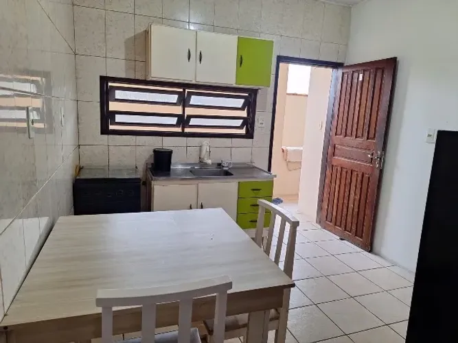 Kitnet mobiliada ótima localização 
