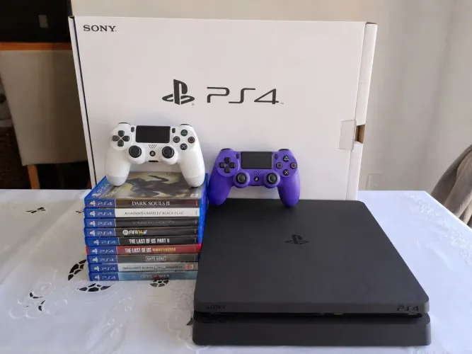 Ps4 slim + jogos + controles