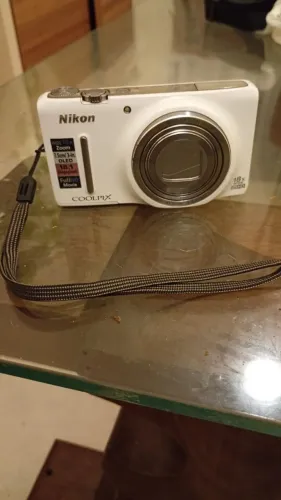 Camera digital Nikon 18.1 megapixels