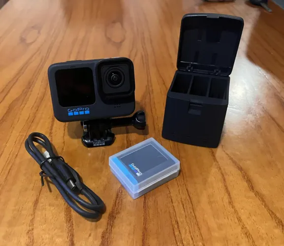 GoPro Hero 10 Black + 2 Baterias Originais + Carregador Original | Nova