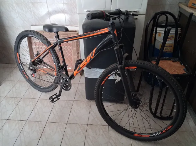 Vendo bicicleta nova