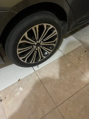 Pneu com Aro 17