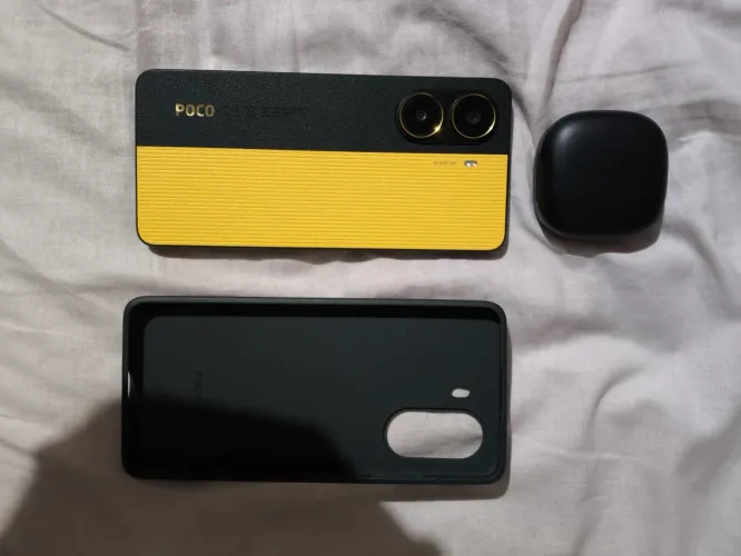 Vendo Xiaomi X7pro com phone bluetooth e carregador 90w, somente 4 meses de uso.