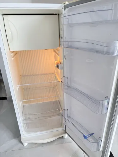 GELADEIRA/REFRIGERADOR 300 CONSUL - DEGELO SECO