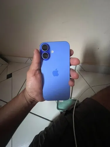 iPhone 16 normal 