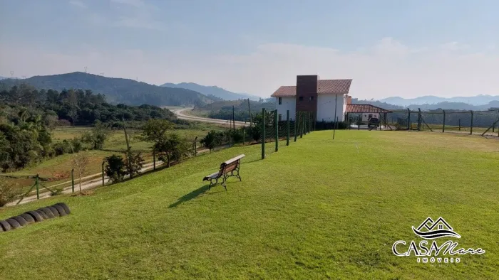 Terreno em condomínio fechado à venda com 2.200,00m² - Biguaçu.