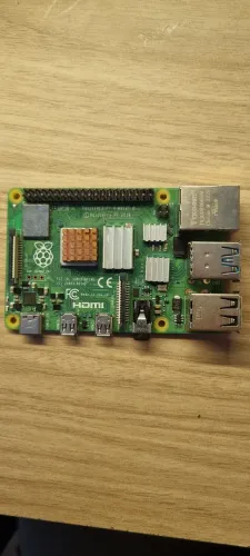 ? Raspberry Pi 4 Model B (4GB RAM) - Estado de Novo!