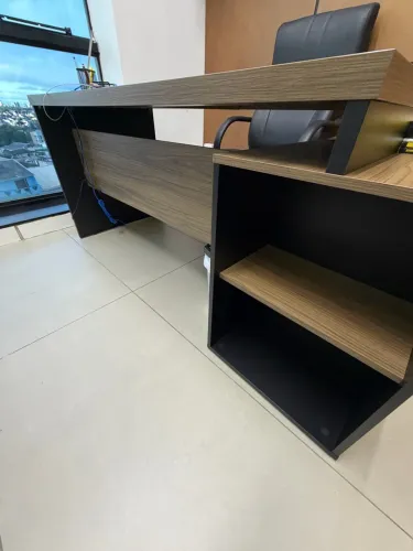 MESA DE ESCRITÓRIO