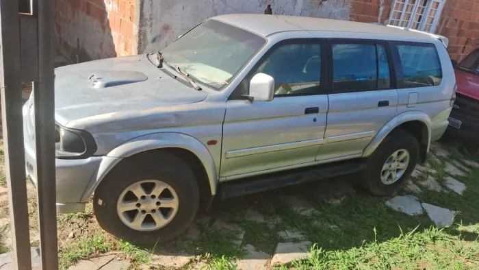 Desmontando sucata Pajero Sport 2005 2.8 diesel vendo todas as peças ou vendo carro