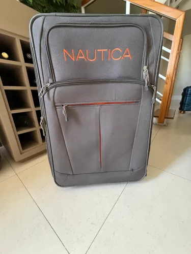 Mala NÁUTICA média