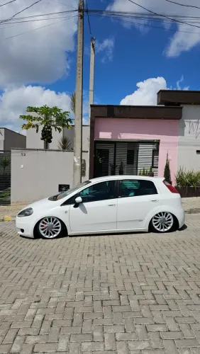 Fiat Punto Attractive 1.4 Fire Flex 8V 5P 2012