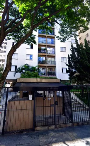 Apartamento semimobiliado para locação na Vila Olímpia
