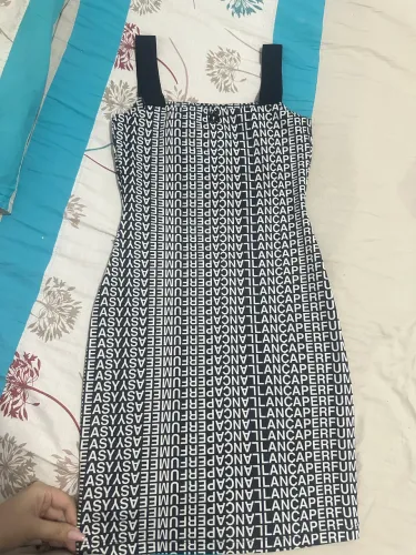 Vestido lança perfume 