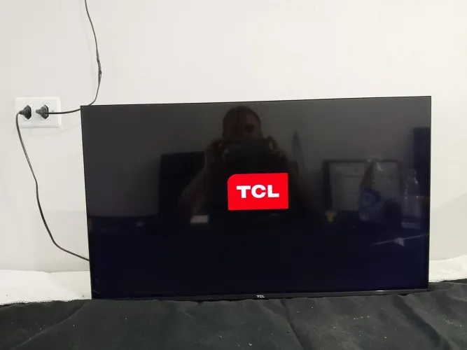 Tv TCL Android smartv 32 polegadas.
