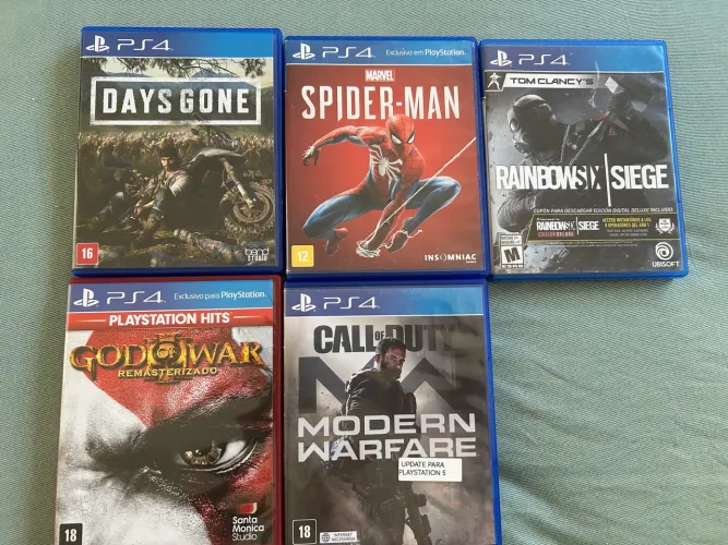 Vendo jogos de PlayStation 4