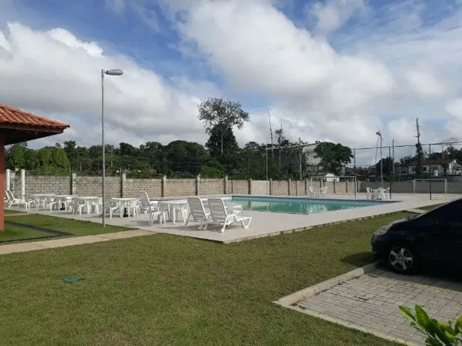 LARGO VERONA Piscinas, Campo de Areia e Muito Espaço para Família