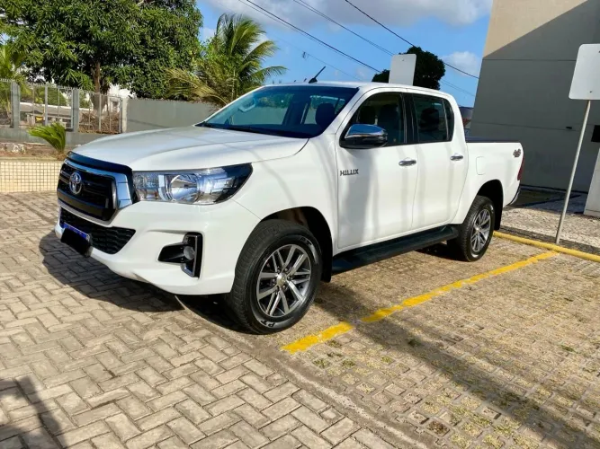 Toyota Hilux CD SRV 4X4 2.8 TDI Diesel Aut. 2020