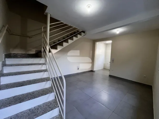 CASA NOVA 02 QUARTOS NO GLÓRIA