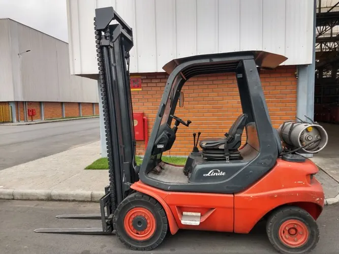 Empilhadeira Linde H25T-04  2008