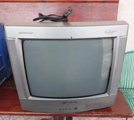 Televisão tv mitsubishi 14 polegadas uso enfeite decoração vídeo game vídeo Cassete