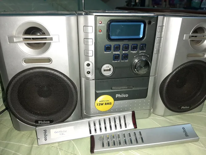 Som Philco com 12W RMS - funcionando