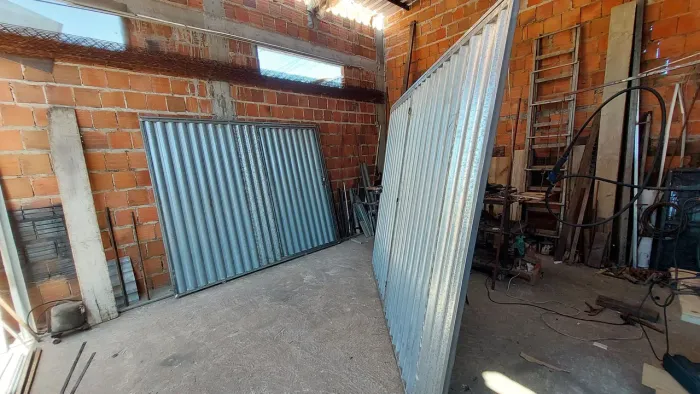 Portão de serviço com Social / 220cm até 250cm x Altura210 Em 12x