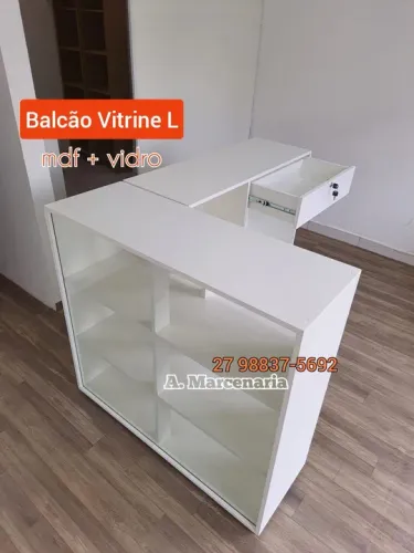 Balcão com vitrine ( novo )