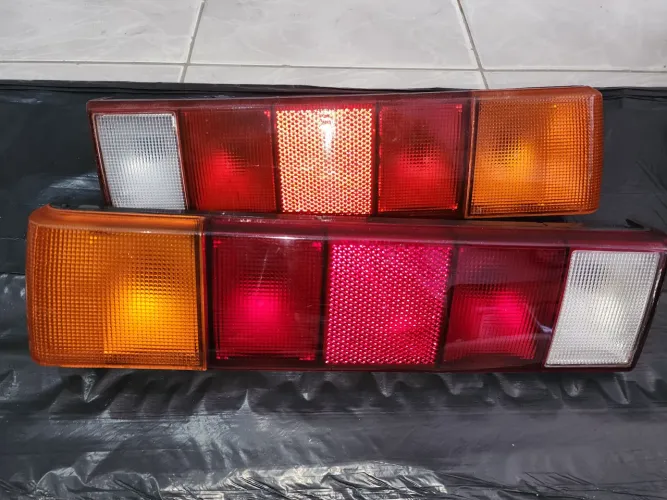 Lanterna traseira Cibiê original santana quadrado