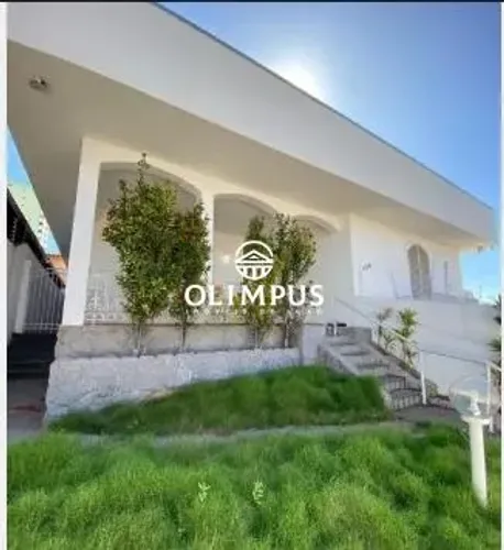 Excelente casa comercial com 280m² dispondo de ótima localização.