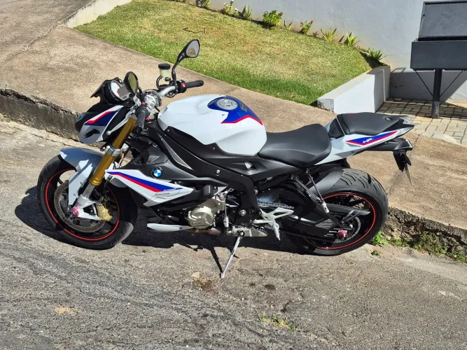 BMW S 1000 R impecável