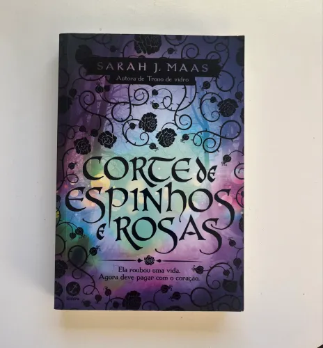 Livro Corte de Espinhos e Rosas 