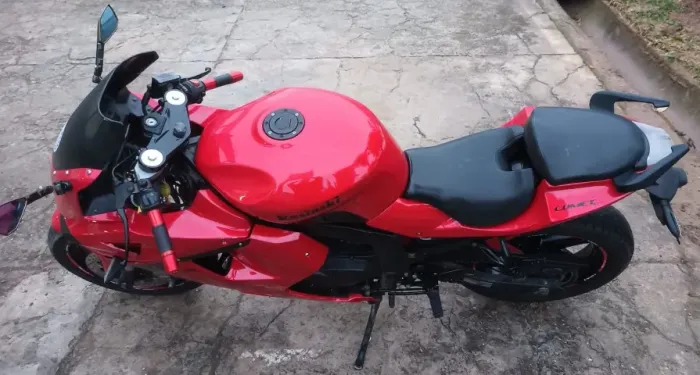 Vende-se Kasinski Comet GTR 250cc Customizada