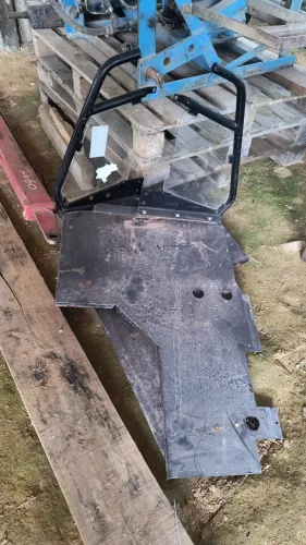 Plataforma assoalho Massey Ferguson linha 4200