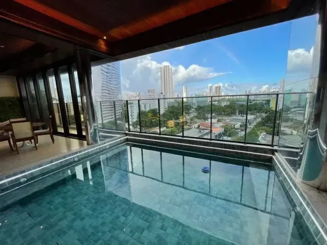 Cobertura 5 suítes em Casa Forte com Piscina Privativa