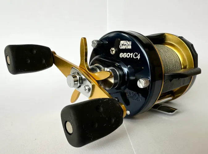 Carretilha Abu Garcia 6601 C4 - Zerada + Brindes
