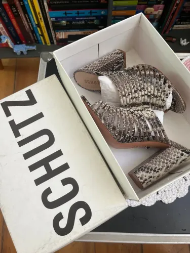 Sandália Schutz Animal print - 37