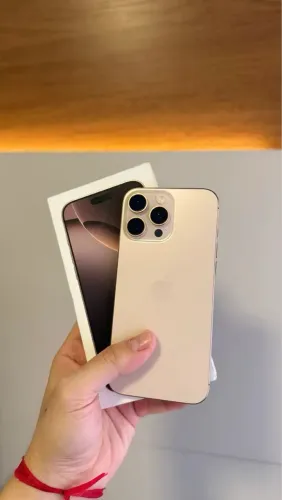 iPhone 16 Pro Max Desert Titanium c/garantia Apple