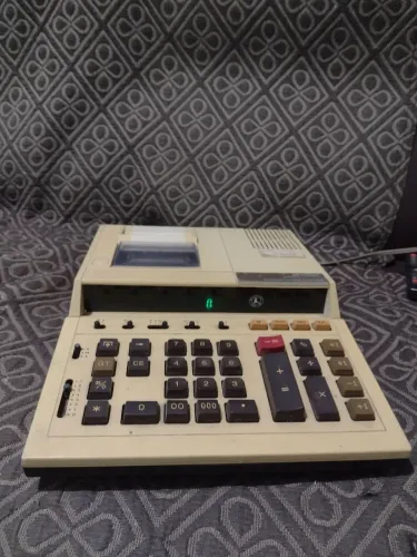 Calculadora Elétrica Antiga SHARP