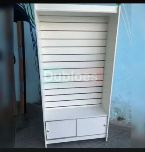 Prateleira com Canaletado e portinhas em baixo super promoção .. 