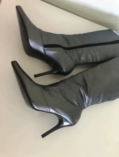 Bota couro Maravilhosa cano longo Cinza Prateada 37