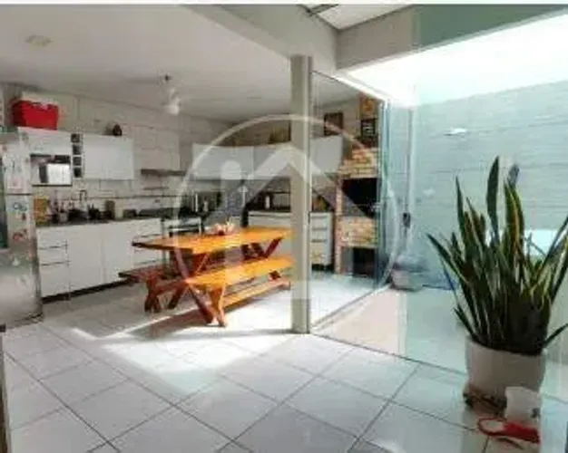 CASA CONDOMÍNIO RIO CLARO 3 QUARTOS SENDO 2 SUITES