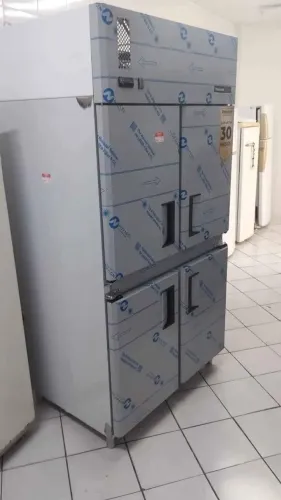 Geladeira comercial 4 portas Linha Prime Venâncio - Marcos