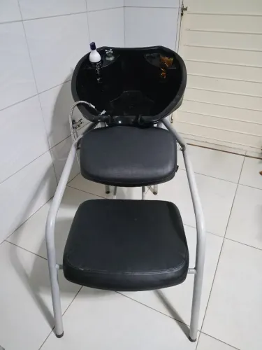 Lavatório em boa condições de uso.
