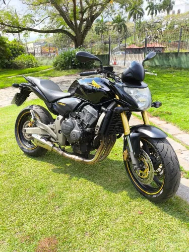 Vendo Honda Hornet 600cc ano 2010