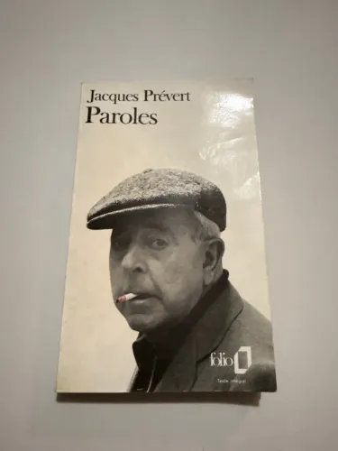 Livro em francês : Jacques Prévert - paroles