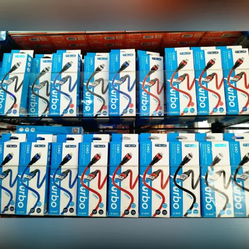 PROMOÇÃO CAIXA FECHADA COM 10 PEÇAS CABO TIPO C OU IPHONE R$ 5,99 un 59,90 Cx