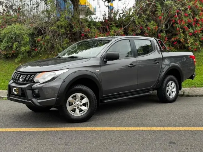 Mitsubishi L200 Tri. Sport Outd. GLX 2.4 4X4 Diesel 2022